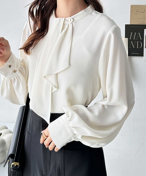 GeeRA(ジーラ)の「2WAYドレープスカーフタイブラウス(シャツ/ブラウス・レディース・ベージュ/アイボリー/ブラック/ブルー・MEDIUM/LARGE)」の17枚目の写真