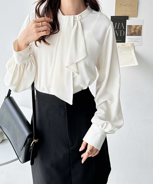 GeeRA(ジーラ)の「2WAYドレープスカーフタイブラウス(シャツ/ブラウス・レディース・ベージュ/アイボリー/ブラック/ブルー・MEDIUM/LARGE)」の16枚目の写真