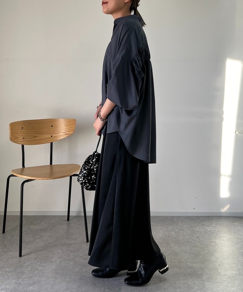 un dix cors（アンディコール）の「スキッパーバックギャザーブラウス（シャツ/ブラウス・レディース・グリーン/チャコールグレー/アイボリー・FREE）」の22枚目の写真