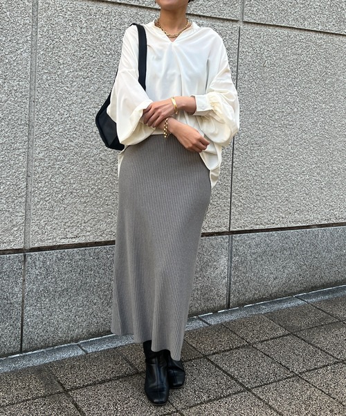 un dix cors（アンディコール）の「スキッパーバックギャザーブラウス（シャツ/ブラウス・レディース・グリーン/チャコールグレー/アイボリー・FREE）」の10枚目の写真