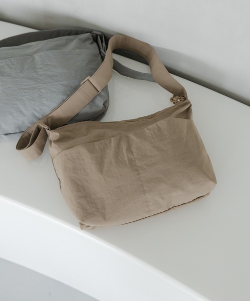 GLOBAL WORK（グローバルワーク）の「撥水ライト5ポケットミニショルダー/996734（クラッチバッグ・メンズ・グリーン/オフホワイト/ブラック/グレー/ベージュ/ライトグレー/ピンク/アイボリー/ベージュ系その他5/オレンジ・FREE）」の8枚目の写真