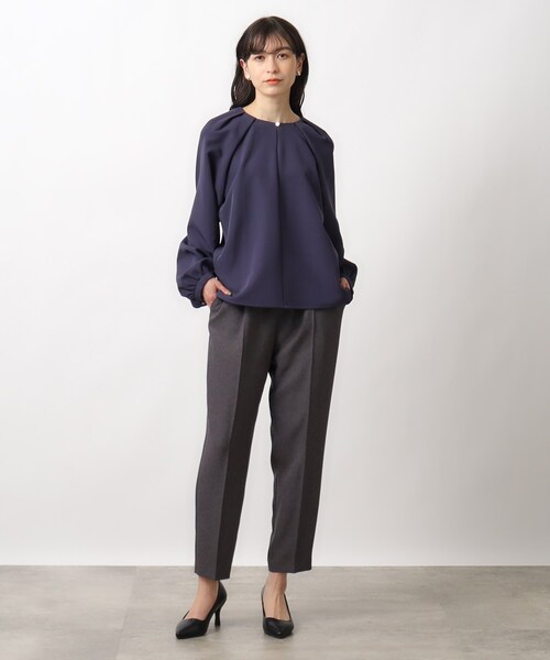 OPAQUE.CLIP（オペークドットクリップ）の「◆フロントボタンタックブラウス【洗濯機洗い可】（シャツ/ブラウス・レディース・ネイビー/オフホワイト/ライトベージュ・36/38/40/42）」の12枚目の写真