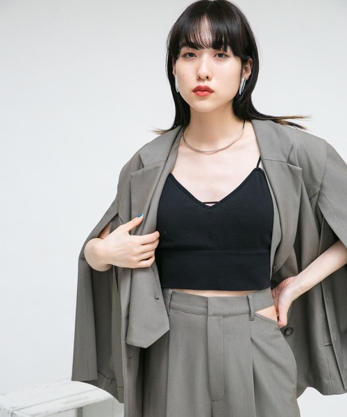 KBF（ケイビーエフ）の「カップ付きインナーキャミソール（キャミソール・レディース・グレー/オフホワイト/ブラック・ONE）」の15枚目の写真