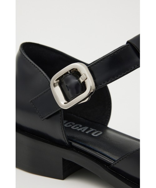 STACCATO(スタッカート)の「ティラナチュTストレップシューズ(サンダル・レディース・ブラック/ホワイト・22.5cm/23cm/23.5cm/24cm/24.5cm)」の9枚目の写真