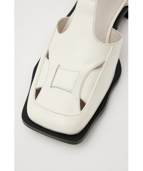 STACCATO(スタッカート)の「ティラナチュTストレップシューズ(サンダル・レディース・ブラック/ホワイト・22.5cm/23cm/23.5cm/24cm/24.5cm)」の22枚目の写真