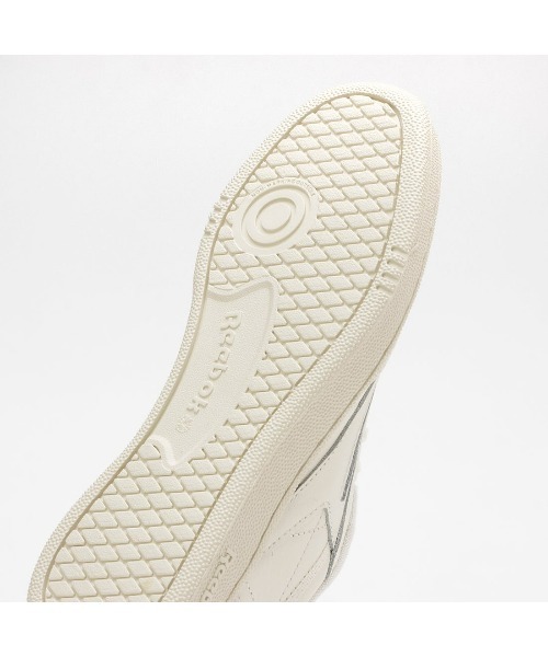 Reebok(リーボック)の「クラブシー 85 / CLUB C 85(スニーカー・メンズ・アイボリー/ホワイト系その他・22.5cm/23.0cm/23.5cm/24.5cm/24.0cm/25.0cm/25.5cm/26.0cm/26.5cm/27.0cm/27.5cm/28.0cm/28.5cm/29.0cm/30.0cm)」の7枚目の写真