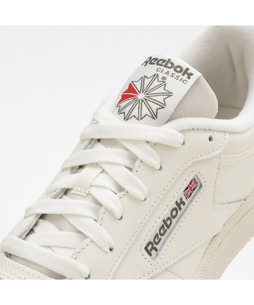 Reebok(リーボック)の「クラブシー 85 / CLUB C 85(スニーカー・メンズ・アイボリー/ホワイト系その他・22.5cm/23.0cm/23.5cm/24.5cm/24.0cm/25.0cm/25.5cm/26.0cm/26.5cm/27.0cm/27.5cm/28.0cm/28.5cm/29.0cm/30.0cm)」の9枚目の写真
