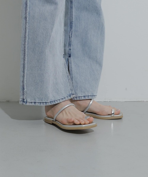 SENSE OF PLACE by URBAN RESEARCH(センスオブプレイスバイアーバンリサーチ)の「フラットリングサンダル(サンダル・レディース・ブラック/シルバー・LARGE/SMALL/MEDIUM)」の19枚目の写真