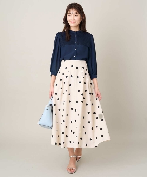 a.v.v(アーヴェヴェ)の「レースヨークブラウス(シャツ/ブラウス・レディース・アイボリー/ダークインディゴブルー/ネイビー・34/36/40/42/38)」の20枚目の写真