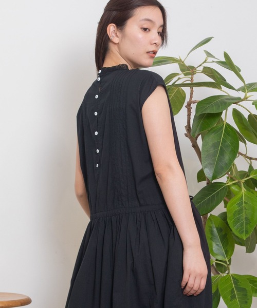 POU DOU DOU（プードゥドゥ）の「ピンタックレースノースリーブワンピース（ワンピース・レディース・ブラック/ライトブルー/オフホワイト・3）」の19枚目の写真