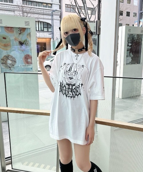 NOVESSEL（ノベセル）の「A'GEM/9 × .kom『NOVESSEL/ノベセル』マスク少女ハーフスリーブカットソー/半袖Tシャツ（Tシャツ/カットソー・レディース・ブラック×パープル/ホワイト×ピンク/ホワイト×ブラック・FREE）」の5枚目の写真