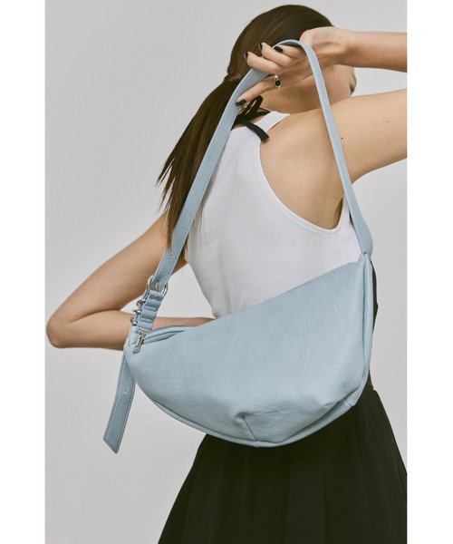 un/neu（アンノイ）の「ムーンメタルリングボディバッグ（ボディバッグ/ウエストポーチ・レディース・ホワイト/ブラック/ブルー・FREE）」の3枚目の写真