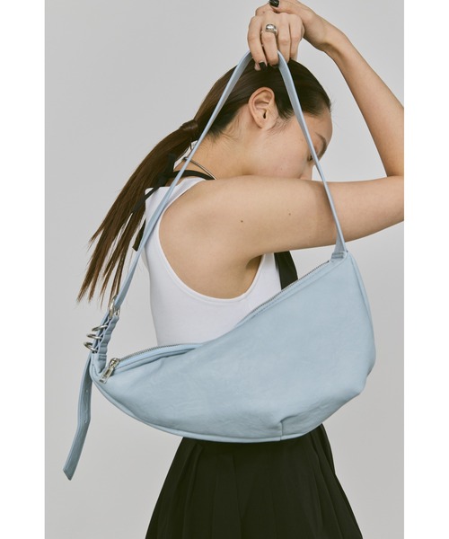 un/neu（アンノイ）の「ムーンメタルリングボディバッグ（ボディバッグ/ウエストポーチ・レディース・ホワイト/ブラック/ブルー・FREE）」の15枚目の写真