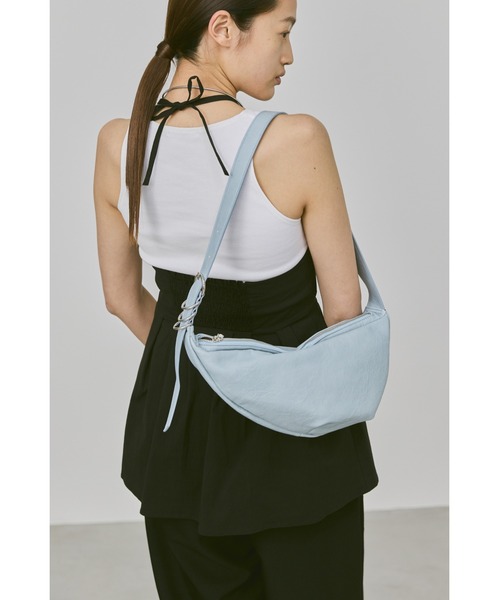 un/neu（アンノイ）の「ムーンメタルリングボディバッグ（ボディバッグ/ウエストポーチ・レディース・ホワイト/ブラック/ブルー・FREE）」の18枚目の写真