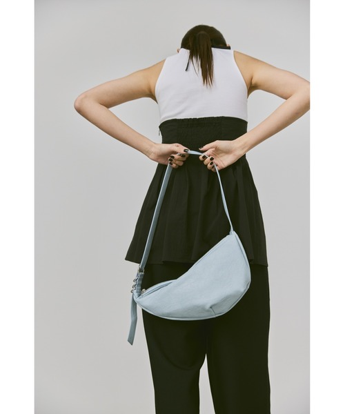 un/neu（アンノイ）の「ムーンメタルリングボディバッグ（ボディバッグ/ウエストポーチ・レディース・ホワイト/ブラック/ブルー・FREE）」の19枚目の写真