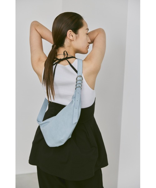 un/neu（アンノイ）の「ムーンメタルリングボディバッグ（ボディバッグ/ウエストポーチ・レディース・ホワイト/ブラック/ブルー・FREE）」の20枚目の写真