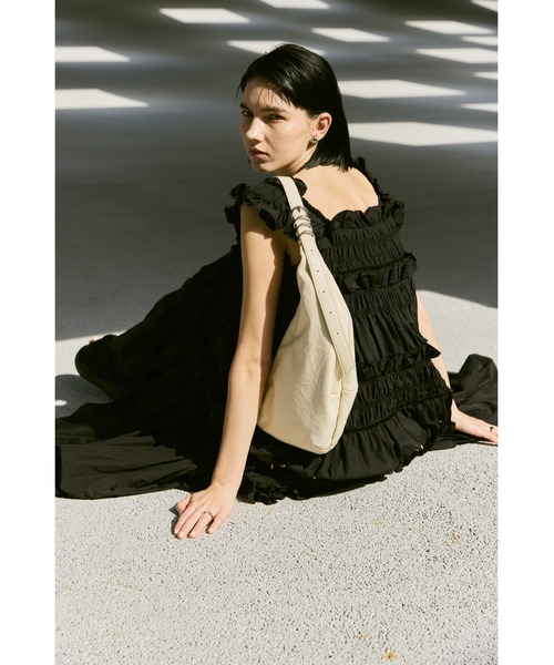 un/neu（アンノイ）の「ムーンメタルリングボディバッグ（ボディバッグ/ウエストポーチ・レディース・ホワイト/ブラック/ブルー・FREE）」の7枚目の写真