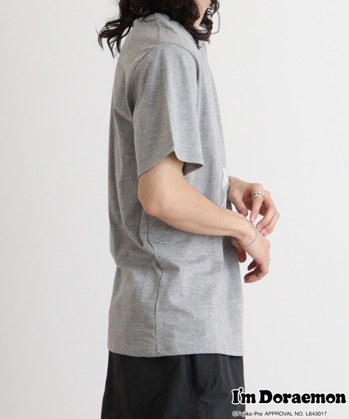 sanrio(サンリオ)の「アイムドラえもん プリント 半袖Tシャツ(Tシャツ/カットソー・メンズ・チャコール/杢グレー/サックスブルー/オフホワイト/ブラック/ホワイト・LL/M/L)」の19枚目の写真