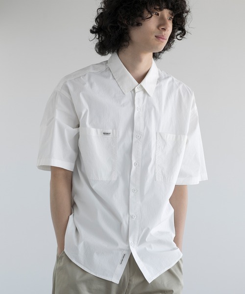 aimoha(アイモハ)の「aimoha men ESSENTIAL ELEGANCE SHORT-SLEEVE SHIRT (SS)(シャツ/ブラウス・メンズ・ブラック/カーキ/ホワイト・MEDIUM/LARGE/X-LARGE/XX-LARGE)」の6枚目の写真