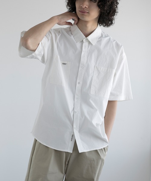 aimoha(アイモハ)の「aimoha men ESSENTIAL ELEGANCE SHORT-SLEEVE SHIRT (SS)(シャツ/ブラウス・メンズ・ブラック/カーキ/ホワイト・MEDIUM/LARGE/X-LARGE/XX-LARGE)」の9枚目の写真
