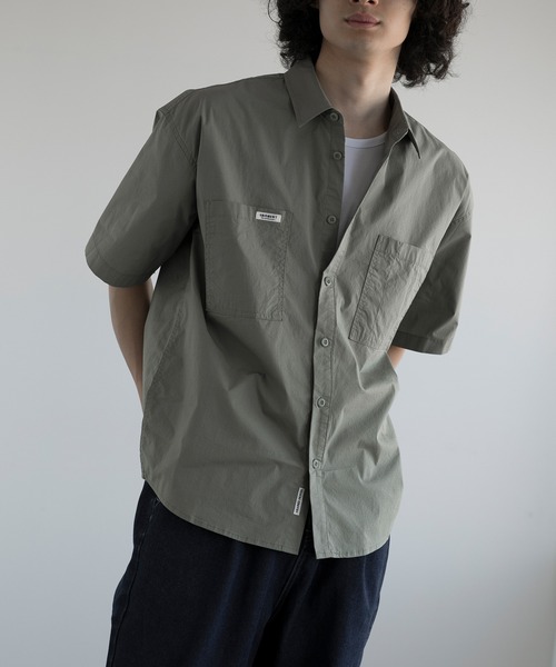 aimoha(アイモハ)の「aimoha men ESSENTIAL ELEGANCE SHORT-SLEEVE SHIRT (SS)(シャツ/ブラウス・メンズ・ブラック/カーキ/ホワイト・MEDIUM/LARGE/X-LARGE/XX-LARGE)」の21枚目の写真