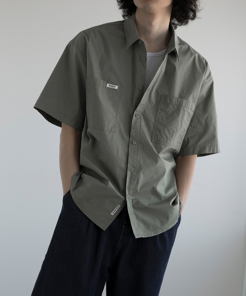 aimoha(アイモハ)の「aimoha men ESSENTIAL ELEGANCE SHORT-SLEEVE SHIRT (SS)(シャツ/ブラウス・メンズ・ブラック/カーキ/ホワイト・MEDIUM/LARGE/X-LARGE/XX-LARGE)」の22枚目の写真