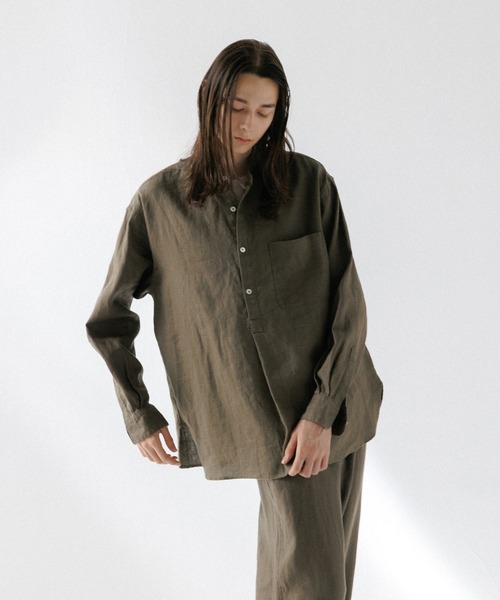 ADAM ET ROPE'(アダムエロペ)の「ルーズシルエット バンドカラー リネン スキッパーシャツ / ロングシーズン着用可能 / セットアップ対応(シャツ/ブラウス・メンズ・ブラック/オフホワイト/カーキ・M/L)」の7枚目の写真