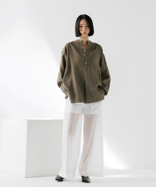 ADAM ET ROPE'(アダムエロペ)の「ルーズシルエット バンドカラー リネン スキッパーシャツ / ロングシーズン着用可能 / セットアップ対応(シャツ/ブラウス・メンズ・ブラック/オフホワイト/カーキ・M/L)」の15枚目の写真