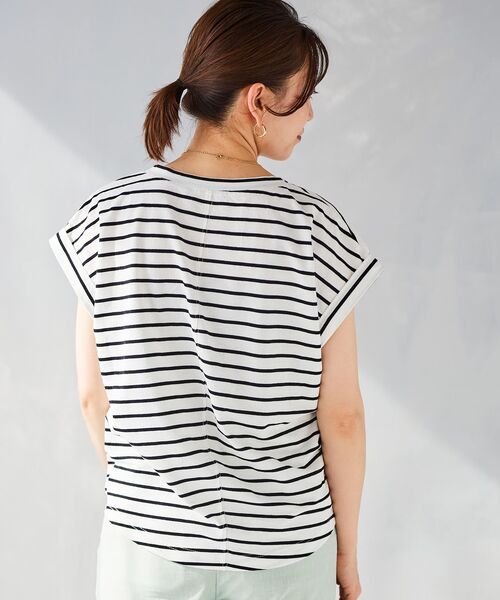 le.coeur blanc（ルクールブラン）の「ロールアップスリーブTシャツ（Tシャツ/カットソー・レディース・サックスブルー/オフホワイト/ピンク/ホワイト系その他/ダークグレー・38）」の9枚目の写真