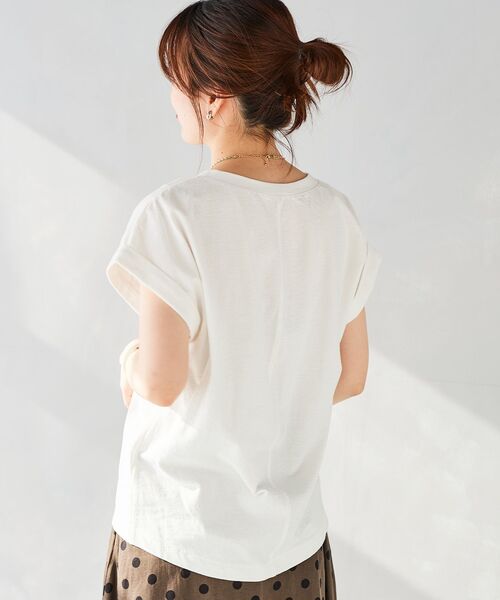 le.coeur blanc（ルクールブラン）の「ロールアップスリーブTシャツ（Tシャツ/カットソー・レディース・サックスブルー/オフホワイト/ピンク/ホワイト系その他/ダークグレー・38）」の16枚目の写真