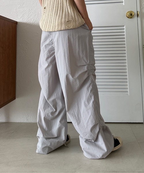 sedacle(セダクル)の「スタッズサイドタックナイロンパンツ【SETUP着用可能】(その他パンツ・メンズ・グレー/オフホワイト/ブラック・SMALL/MEDIUM/LARGE)」の21枚目の写真