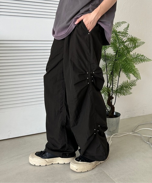 sedacle(セダクル)の「スタッズサイドタックナイロンパンツ【SETUP着用可能】(その他パンツ・メンズ・グレー/オフホワイト/ブラック・SMALL/MEDIUM/LARGE)」の17枚目の写真