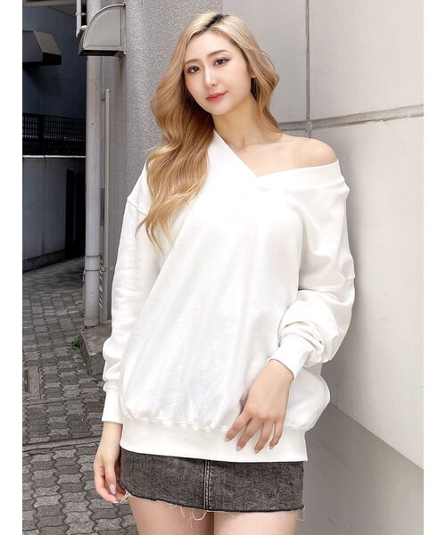 GYDA(ジェイダ)の「GYDALMATIAN Vネックスウェットトップス(スウェット・レディース・ピンク/チャコールグレー/オフホワイト・FREE)」の10枚目の写真