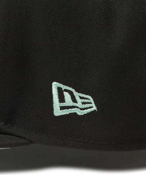 NEW ERA(ニューエラ)の「【NEW ERA】59FIFTY NEWYORK MAGAZINE / フィフティーナインフィフティーニューヨークマガジン(キャップ・メンズ・ブラック・7 1/4/7 3/8/7 1/2/7 5/8)」の5枚目の写真