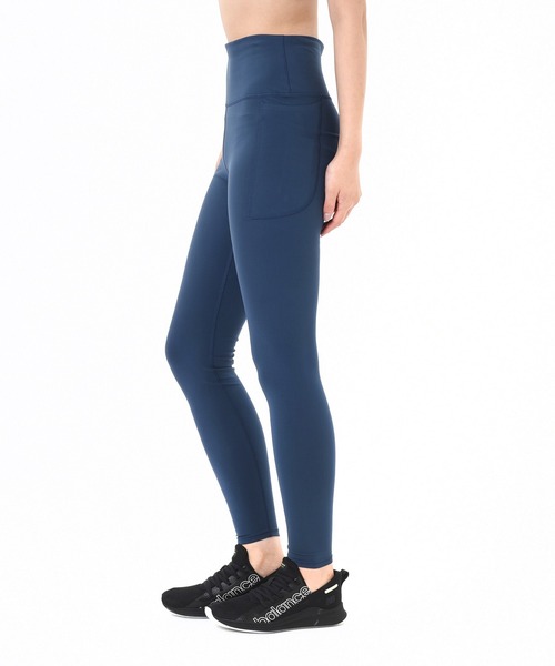 ニューバランスパンツコレクション”WAIST TO TOE“にセットアップ