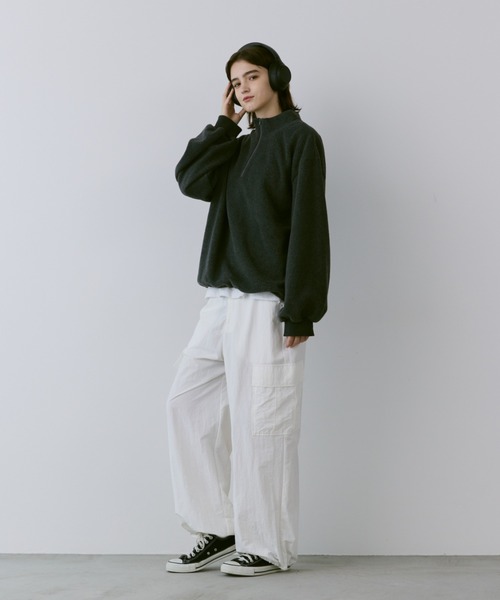 flaner(フラネ)の「Loose half zip fleece / ルーズハーフジップフリース(スウェット・レディース・アイボリー/チャコールグレー・LARGE/MEDIUM)」の16枚目の写真