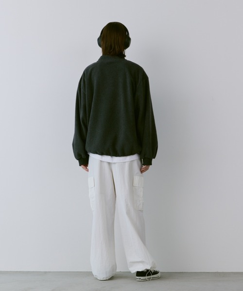 flaner(フラネ)の「Loose half zip fleece / ルーズハーフジップフリース(スウェット・レディース・アイボリー/チャコールグレー・LARGE/MEDIUM)」の18枚目の写真