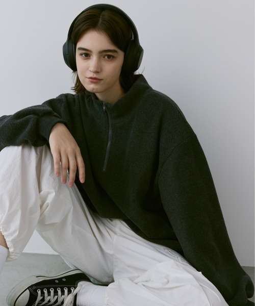 flaner(フラネ)の「Loose half zip fleece / ルーズハーフジップフリース(スウェット・レディース・アイボリー/チャコールグレー・LARGE/MEDIUM)」の20枚目の写真
