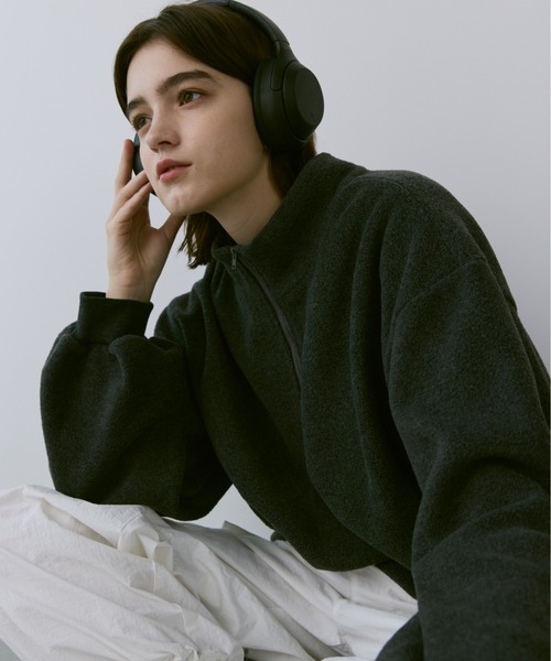 flaner(フラネ)の「Loose half zip fleece / ルーズハーフジップフリース(スウェット・レディース・アイボリー/チャコールグレー・LARGE/MEDIUM)」の21枚目の写真