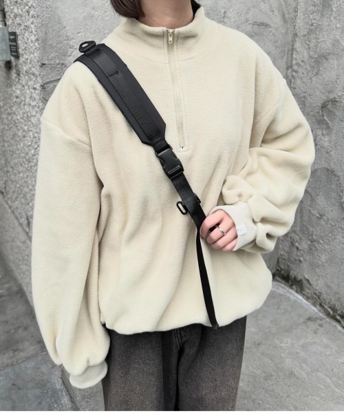 flaner(フラネ)の「Loose half zip fleece / ルーズハーフジップフリース(スウェット・レディース・アイボリー/チャコールグレー・LARGE/MEDIUM)」の3枚目の写真
