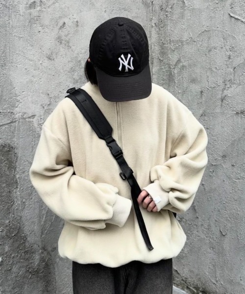 flaner(フラネ)の「Loose half zip fleece / ルーズハーフジップフリース(スウェット・レディース・アイボリー/チャコールグレー・LARGE/MEDIUM)」の4枚目の写真