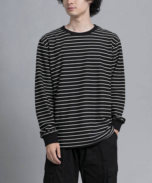 aimoha(アイモハ)の「aimoha men Timeless Striped Crewneck Sweater(スウェット・メンズ・ブラック/オフホワイト/ブルー・MEDIUM/LARGE/X-LARGE/XX-LARGE/XXX-LARGE)」の5枚目の写真