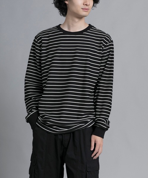 aimoha(アイモハ)の「aimoha men Timeless Striped Crewneck Sweater(スウェット・メンズ・ブラック/オフホワイト/ブルー・MEDIUM/LARGE/X-LARGE/XX-LARGE/XXX-LARGE)」の7枚目の写真