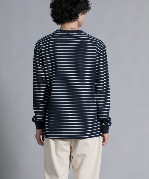aimoha(アイモハ)の「aimoha men Timeless Striped Crewneck Sweater(スウェット・メンズ・ブラック/オフホワイト/ブルー・MEDIUM/LARGE/X-LARGE/XX-LARGE/XXX-LARGE)」の21枚目の写真