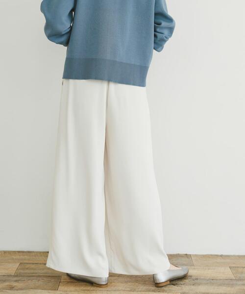 ITEMS URBANRESEARCH（アイテムズ アーバンリサーチ）の「タックワイドイージーパンツ（その他パンツ・レディース・ブラウン/オフホワイト/ブラック・FREE）」の6枚目の写真