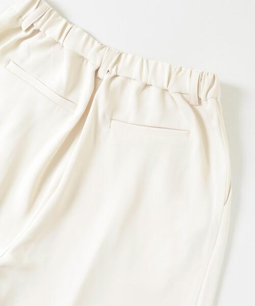 ITEMS URBANRESEARCH（アイテムズ アーバンリサーチ）の「タックワイドイージーパンツ（その他パンツ・レディース・ブラウン/オフホワイト/ブラック・FREE）」の11枚目の写真