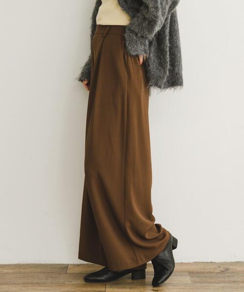 ITEMS URBANRESEARCH（アイテムズ アーバンリサーチ）の「タックワイドイージーパンツ（その他パンツ・レディース・ブラウン/オフホワイト/ブラック・FREE）」の13枚目の写真