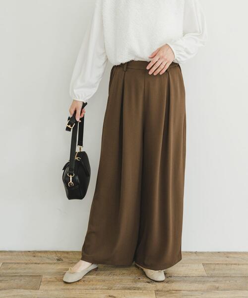 ITEMS URBANRESEARCH（アイテムズ アーバンリサーチ）の「タックワイドイージーパンツ（その他パンツ・レディース・ブラウン/オフホワイト/ブラック・FREE）」の16枚目の写真