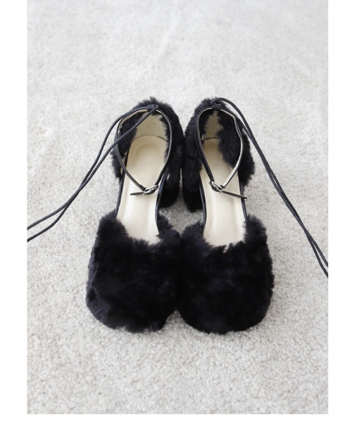 TITTY&CO.（ティティーアンドコー）の「フェイクファーバレエシューズ（バレエシューズ・レディース・ラベンダー/ブラック/アイボリー・MEDIUM/LARGE）」の5枚目の写真