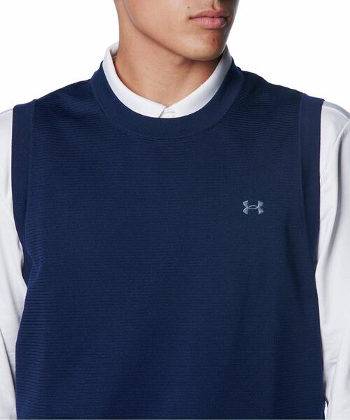 UNDER ARMOUR(アンダーアーマー)の「UAドライブ クルーネック セーター ベスト(ゴルフ/メンズ)(ベスト・メンズ・ネイビー・XL/M/L)」の4枚目の写真